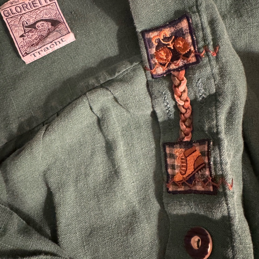 Vintage Green Gloriette shirt with Embroidered Details